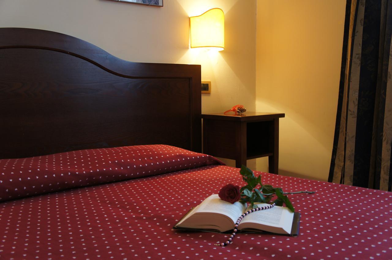 Hotel Albatros Calenzano Dış mekan fotoğraf