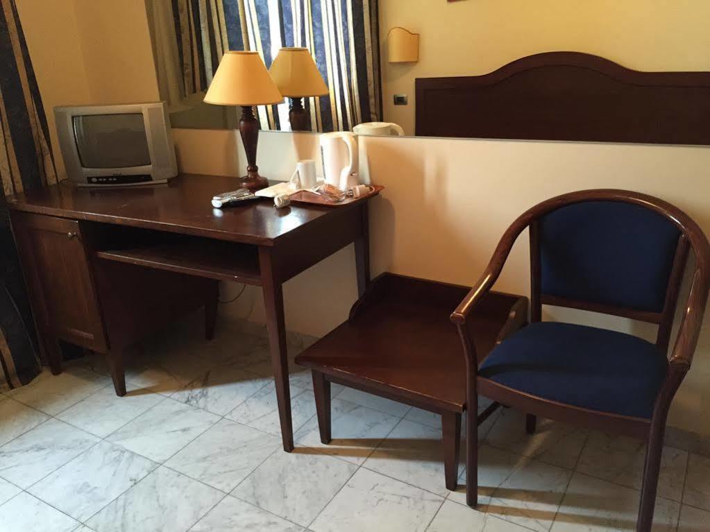 Hotel Albatros Calenzano Dış mekan fotoğraf